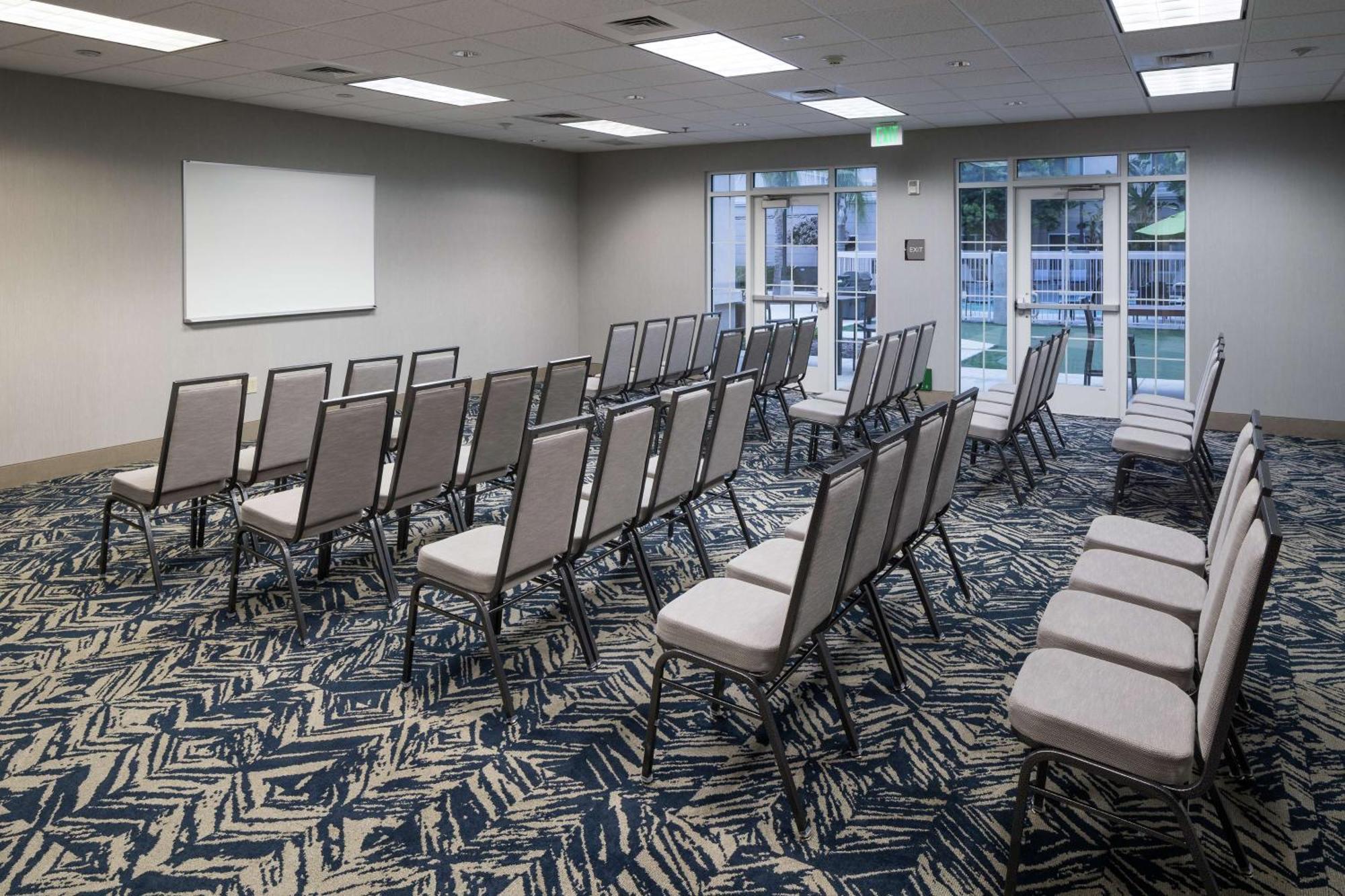 Homewood Suites By Hilton Fresno Airport/Clovis Bagian luar foto